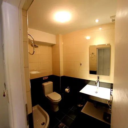 Aura Boutique Lixouri