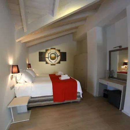 Hotel Aura Boutique 3*