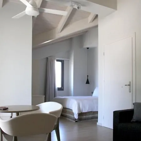 Aura Boutique ホテル