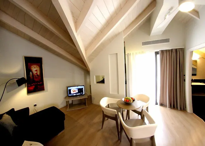 Aura Boutique Lixúri